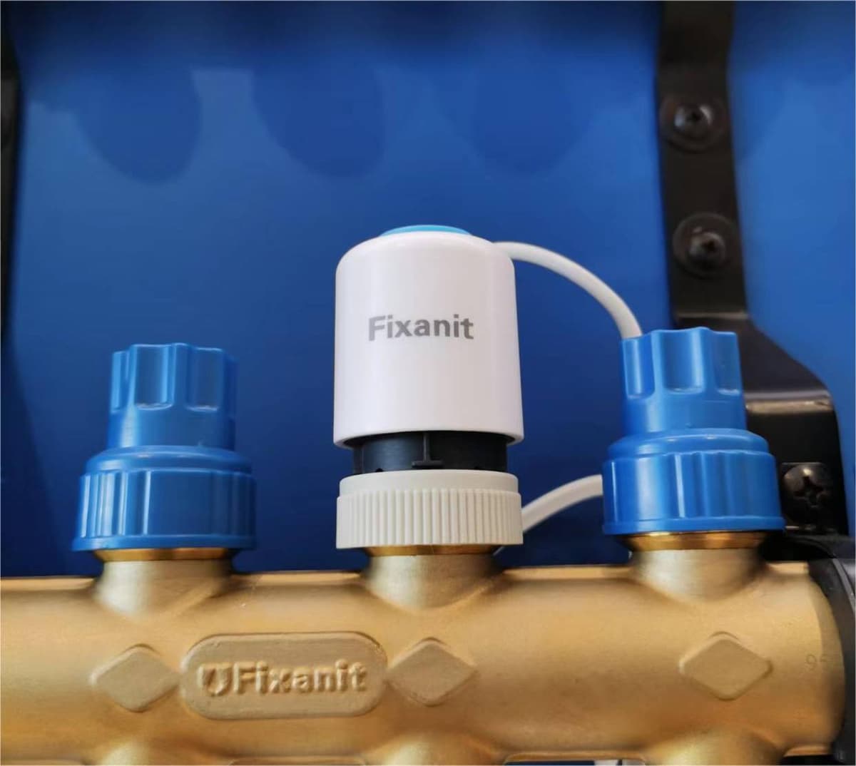 Manifolds F1660 - thumbnail 2