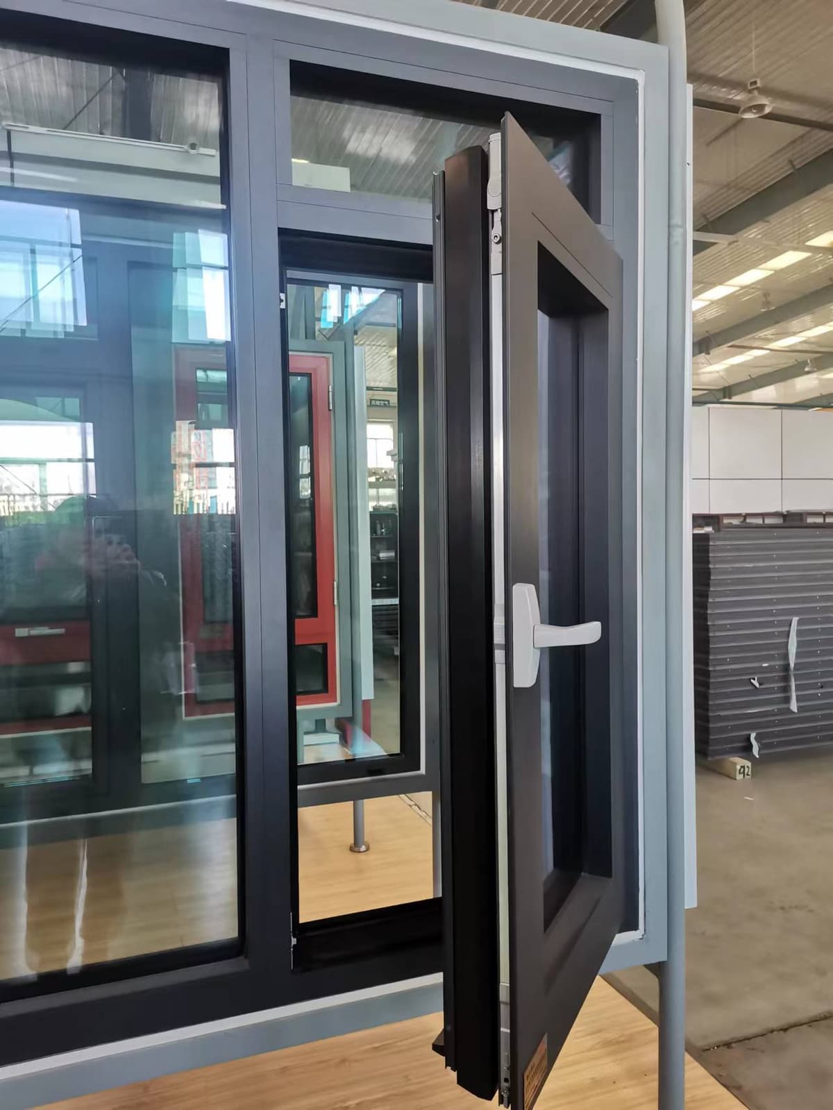 HG Aluminium Doors & Windows 65 - image 1