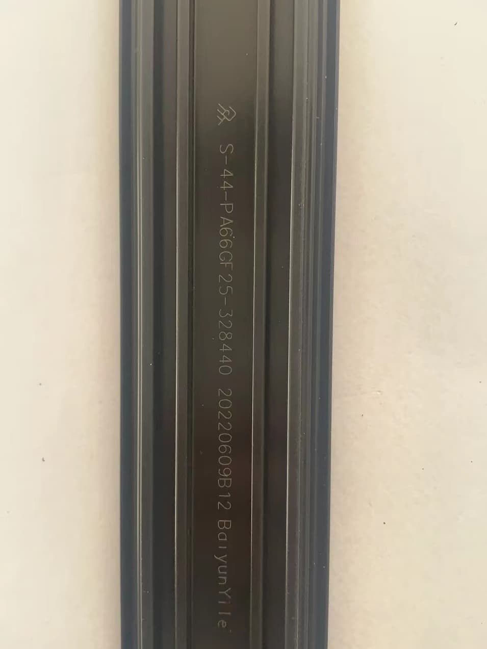 白云易乐 Aluminium Profiles CIV-MJ4VV - ảnh 1