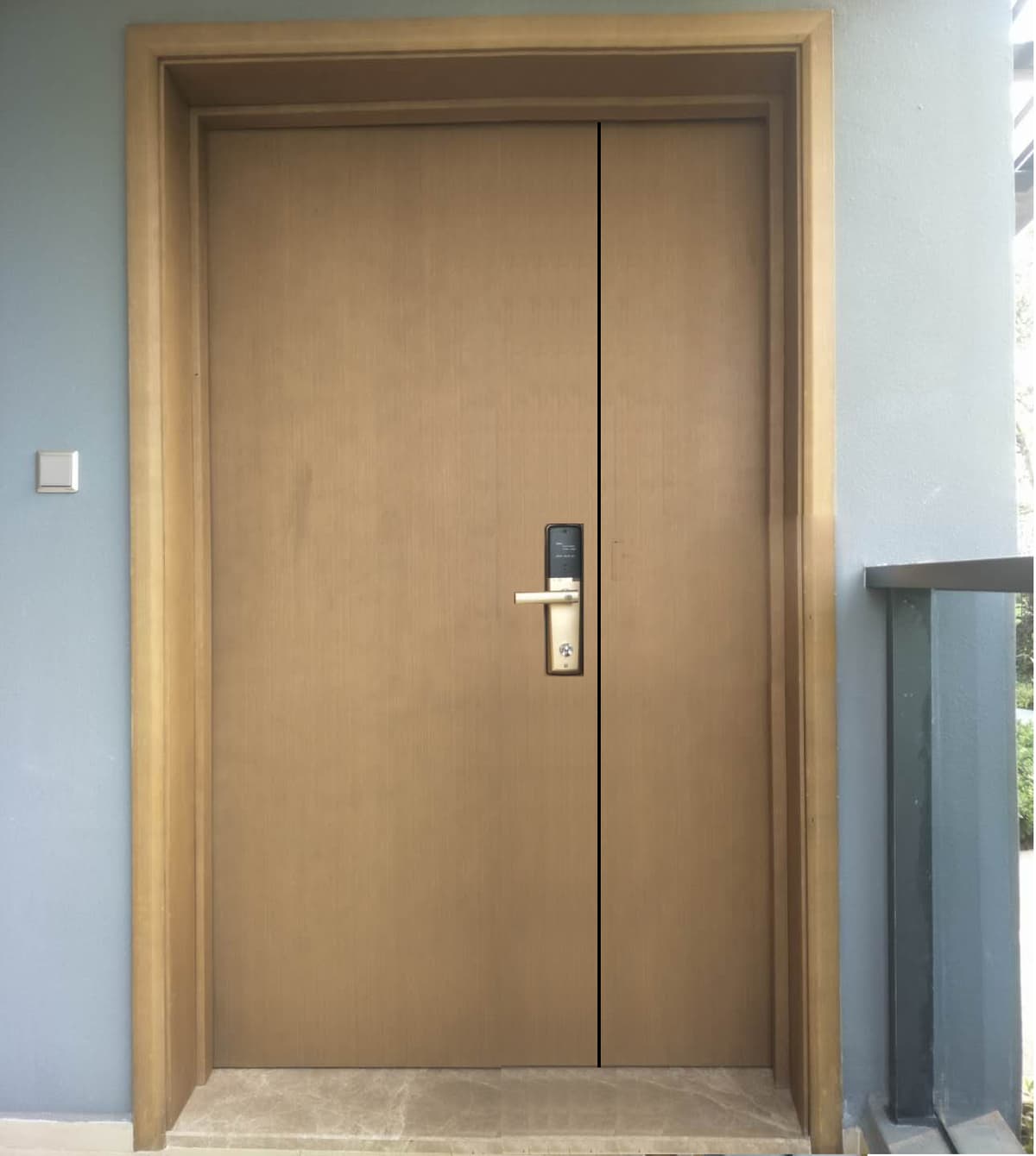 Steel-Wood Entrance Doors M1-4 - image 1