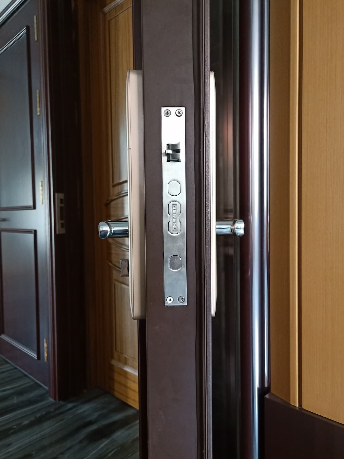 德曼 Steel-Wood Entrance Doors CIV-ND3W3 - รูปภาพ 1